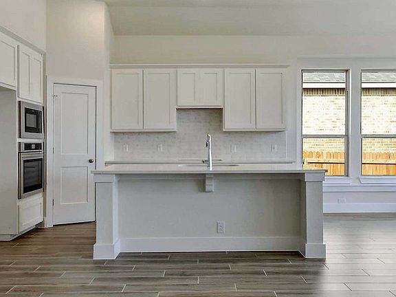 2nd image of 1643 Houghton Park
