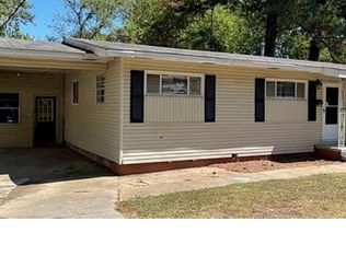 4240 Oakhill Dr, Jackson, MS 39206