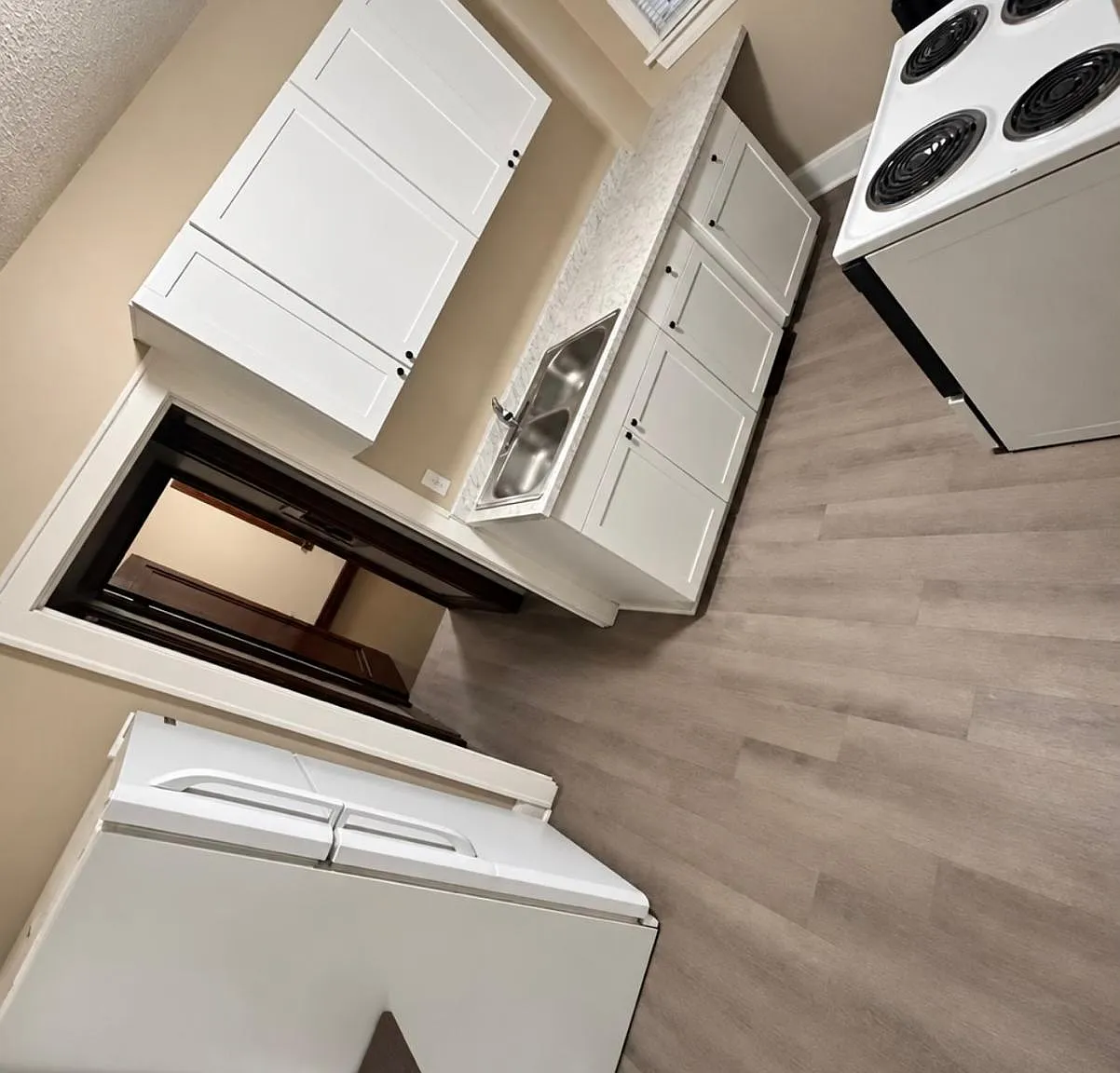 2 bed, 1.0 bath, 1100 sqft, $990 — Photo 3