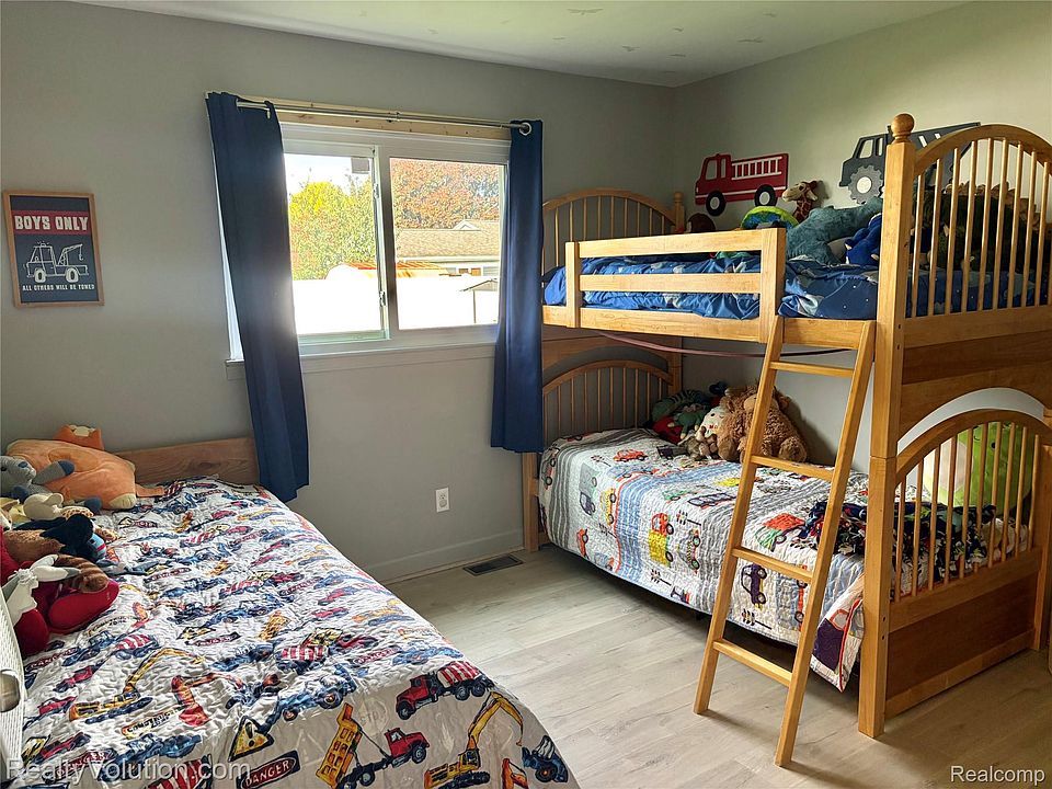 790 Maple Vista St, photo 10