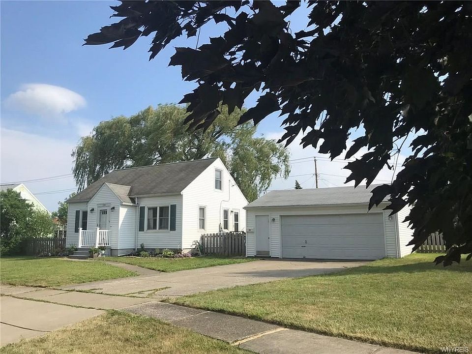 1st image of 124 Woodcrest Dr