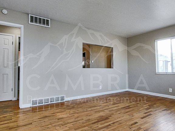 2nd image of 384 E Beryl Ave
