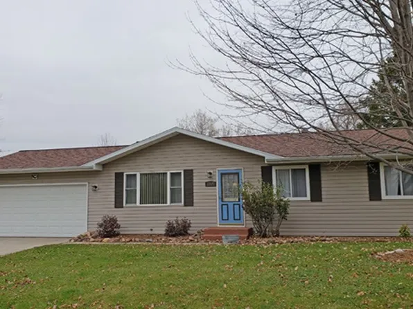 2305 E Lawraine St, Marshfield, WI 54449