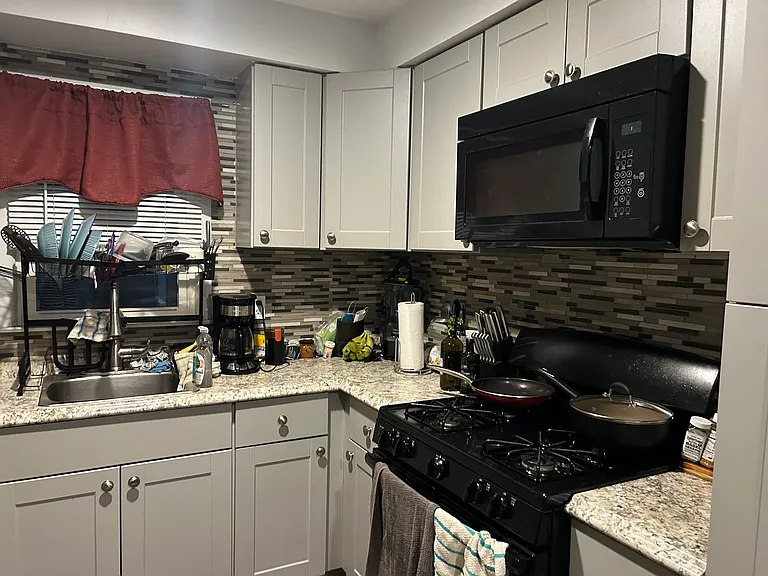28069 Brentwood St — Photo 10