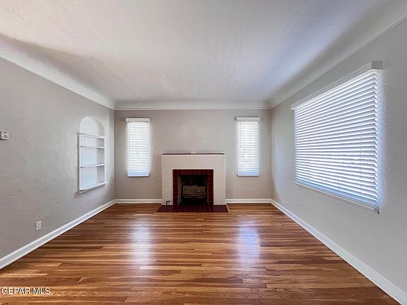 3rd image of 2119 N Stanton St #A