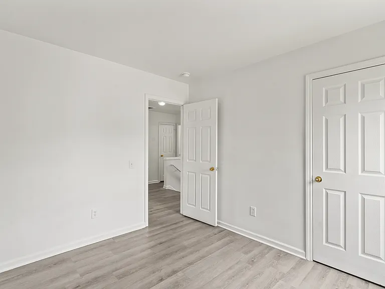 2724 Mulberry Pond Dr — Photo 16