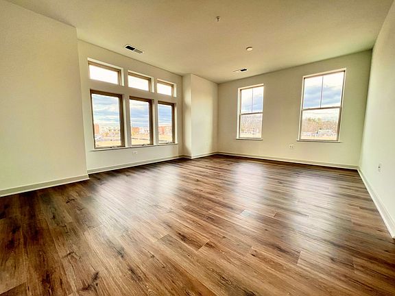 5th image of 10755 Fairgrounds Dr Unit 237