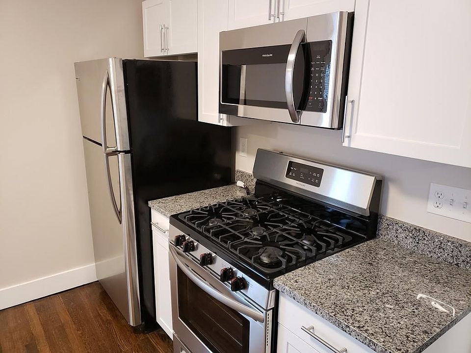 2nd image of 3 Raymond Rd #1