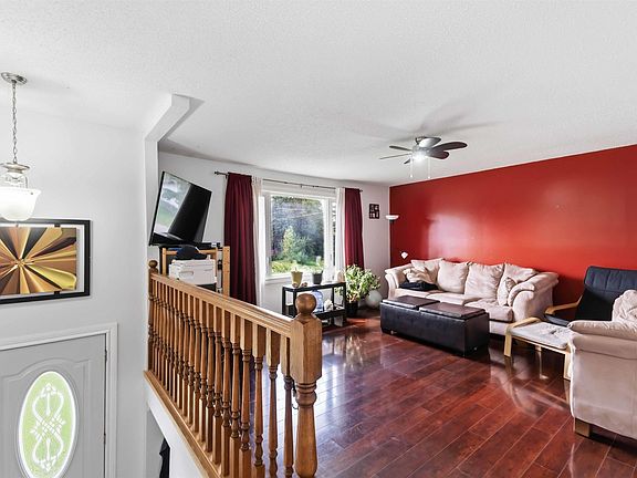 5th image of 4515 46a St