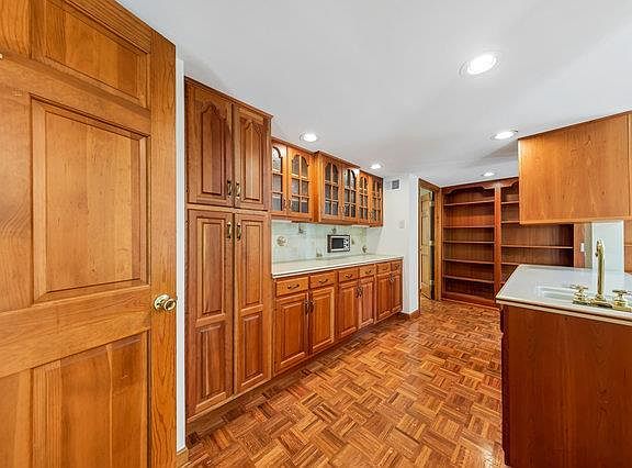 3rd image of 267 Geremma Dr