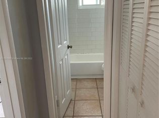 2040 NE 170th St APT 11, Miami, FL 33162