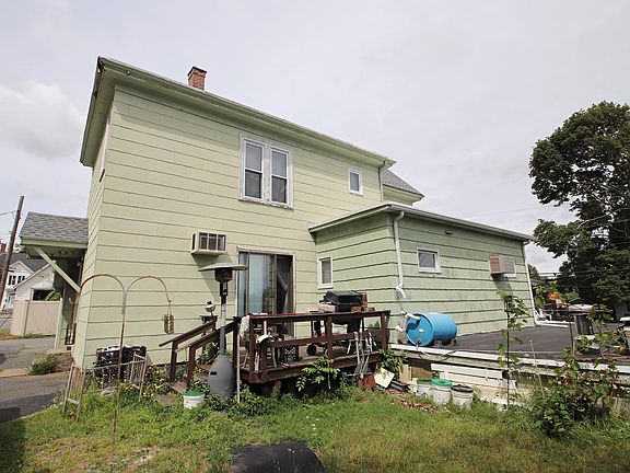 3rd image of 28 Wendell St