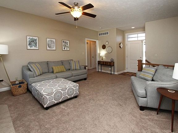 3rd image of 6211 S 86th Ct