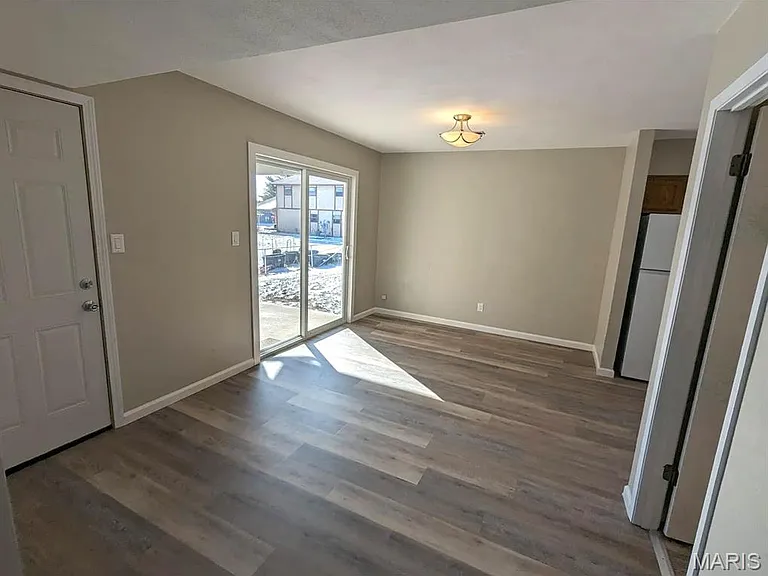 709 Ganim Dr — Photo 9