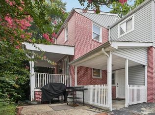 3705 S Four Mile Run Dr, Arlington, VA 22206