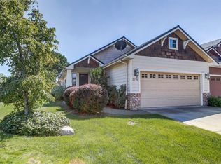 2794 Parkwood Village Ln, Central Pt, OR 97502