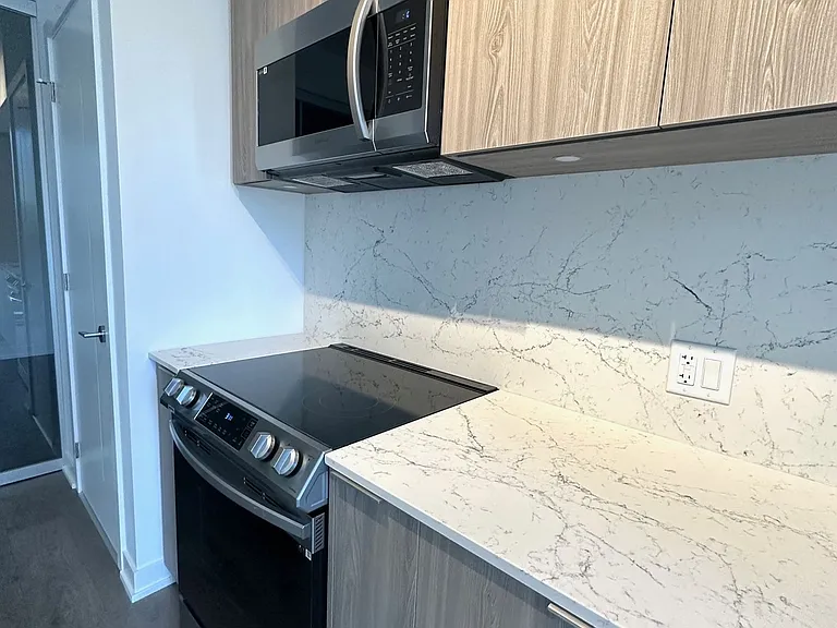 357 King St W #2306 — Photo 15
