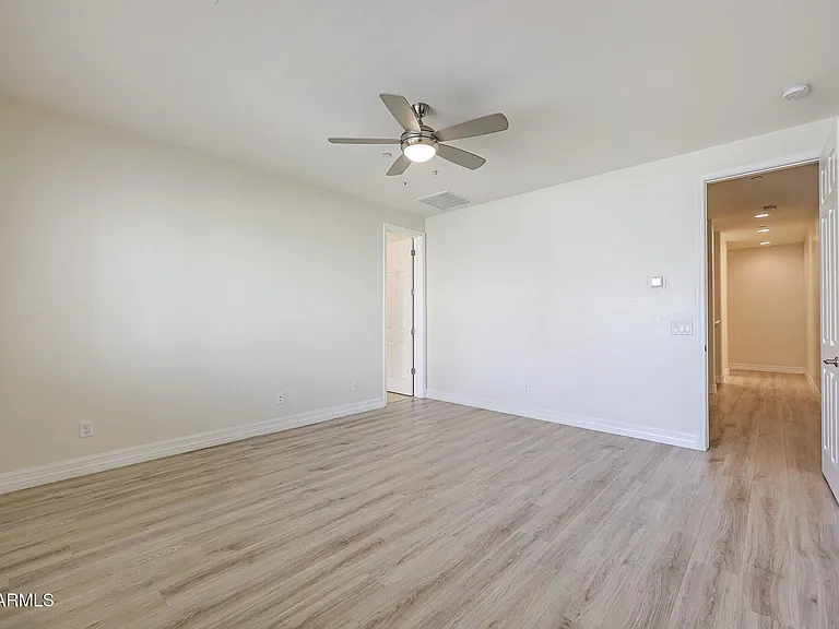25428 N 19th Dr — Photo 22