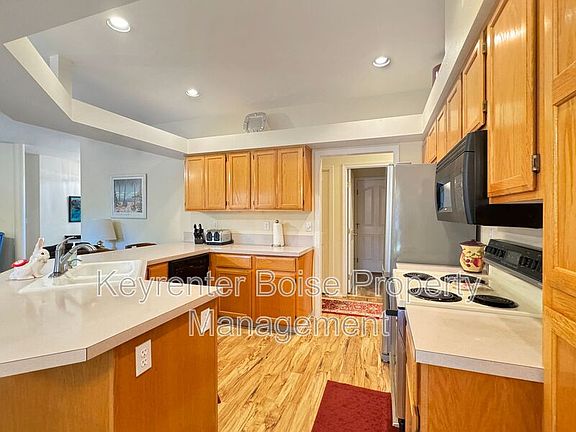 5th image of 5435 N Hertford Way
