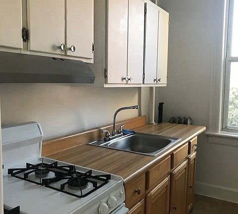 2nd image of 16 Glenwood Ave #2
