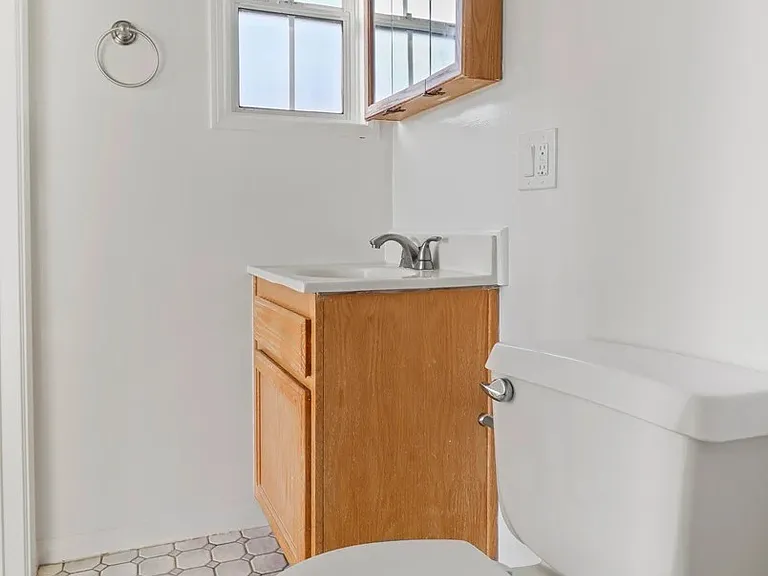 1221-23 1/2 19th St #1223-A — Photo 17