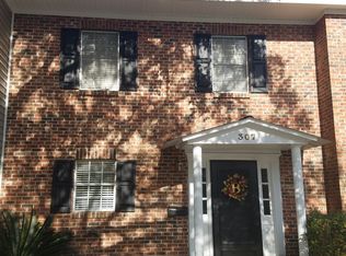 307 Lakeside Dr, Mount Pleasant, SC 29464