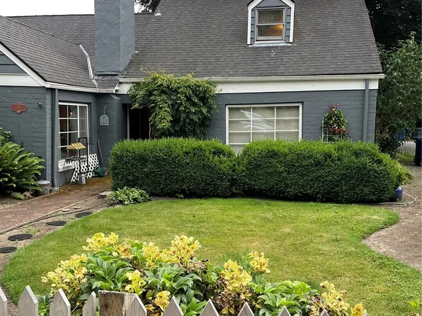 221 E 3rd Street, North Bend, WA 98045