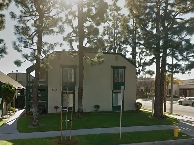 5302 Bishop St — Photo 1