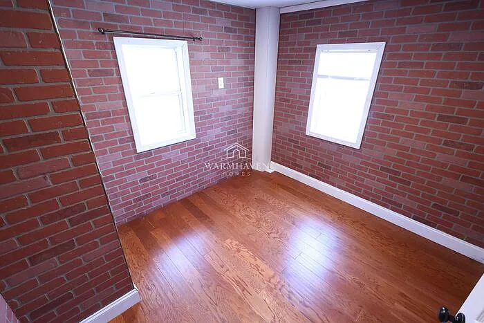 885 Brown St — Photo 8