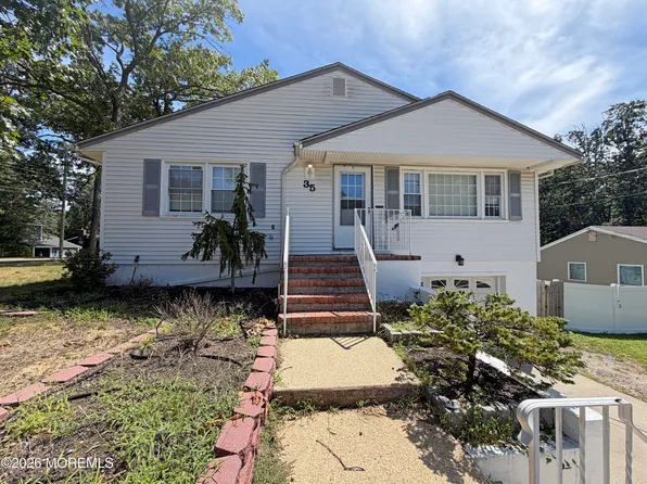 35 Ruth Place, Eatontown, NJ 07724
