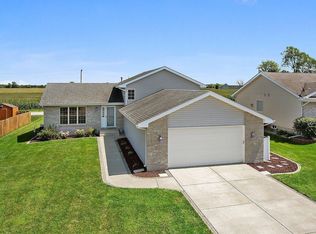 6601 Falcon Dr, Schererville, IN 46375