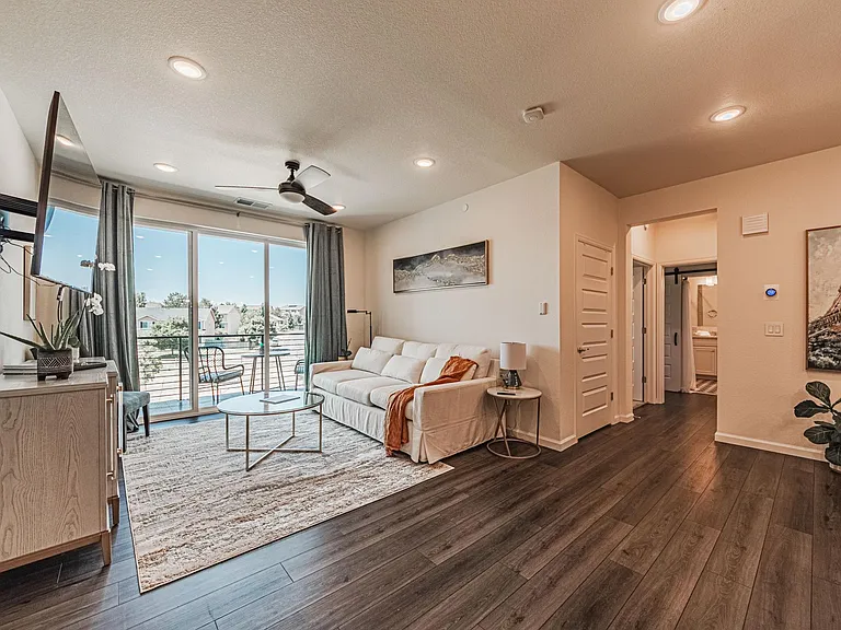 3825 Presidio Point — Photo 2