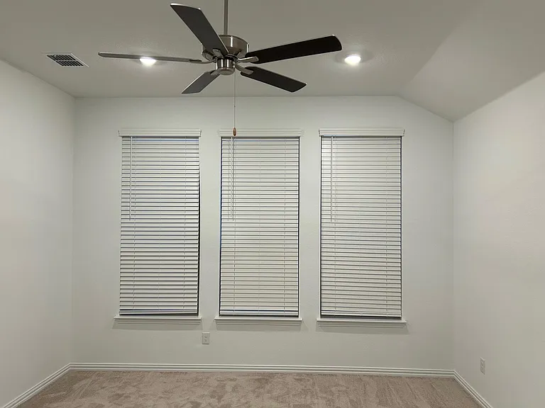 2513 Birchcrest Dr — Photo 12