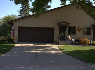 1352 Brookview Dr, Winona, MN 55987