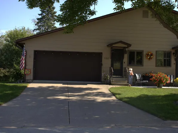 1352 Brookview Dr, Winona, MN 55987