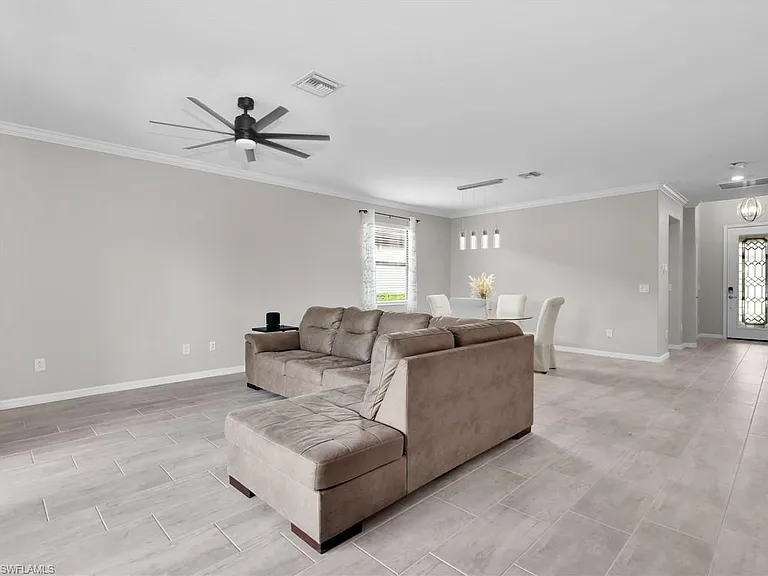 19527 Utopia Ln — Photo 14