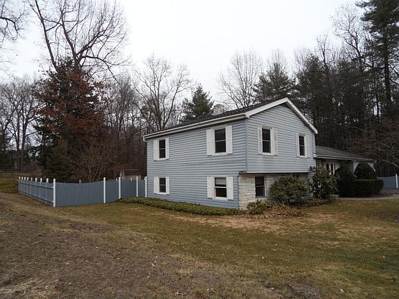 2nd image of 2 Pinecrest Dr