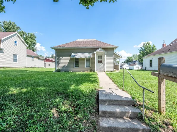 306 Weare St, Woodbine, IA 51579