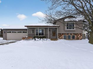 5875 Brookfarm Dr SE, Kentwood, MI 49508