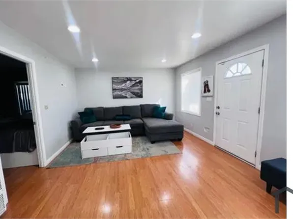 423 E 112th St, Los Angeles, CA 90061