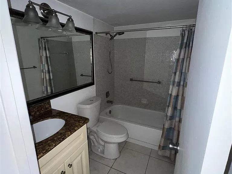 295 Newport Ct #295-T — Photo 11
