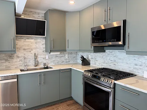 15 Beachway Ave #10 Photo 1 15 Beachway Ave #10 Photo 1