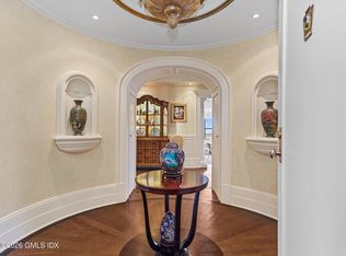 40 W Elm St, Greenwich, CT 06830
