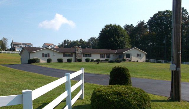 1st image of 100 Jamescrest Dr