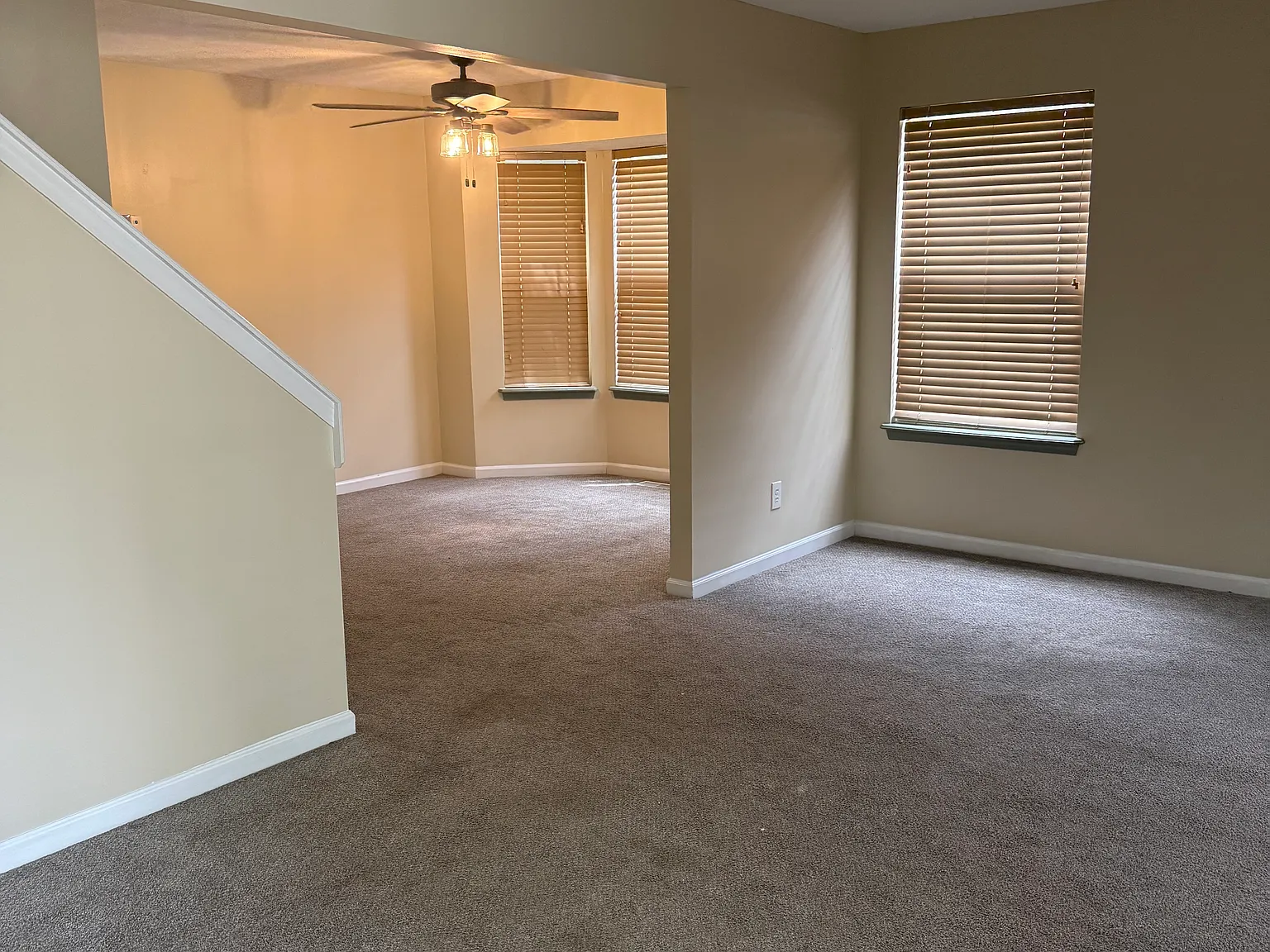 3 bed, 1.5 bath, 1378 sqft, $2,100 — Photo 2