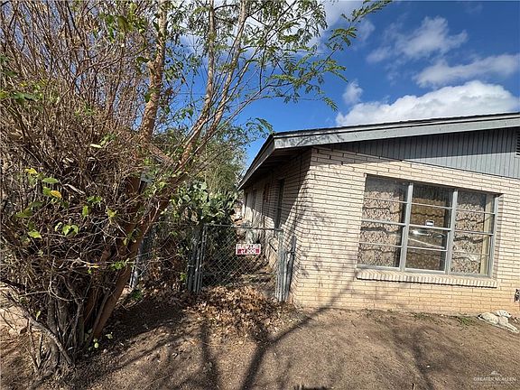 2nd image of 715 N Saint Marie St