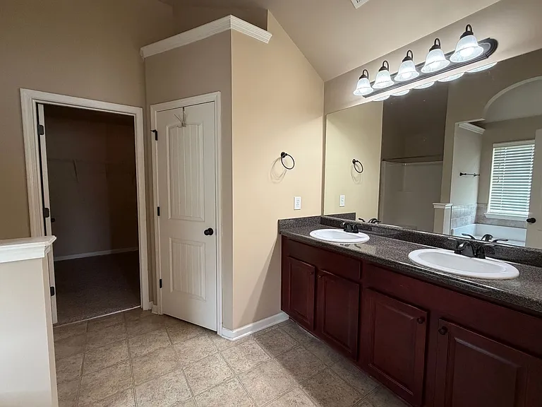 3012 Burgess St — Photo 17