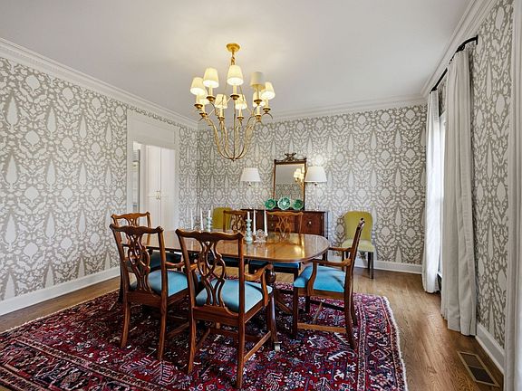 3rd image of 5109 Fountainhead Dr