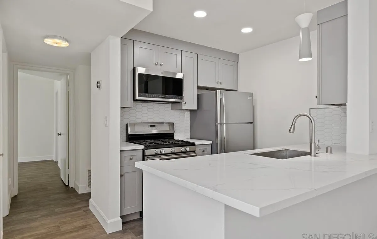 Building Photo - 5700 Etiwanda Ave #234