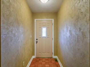 582 V I Ranch Rd, Bristol, TN 37620